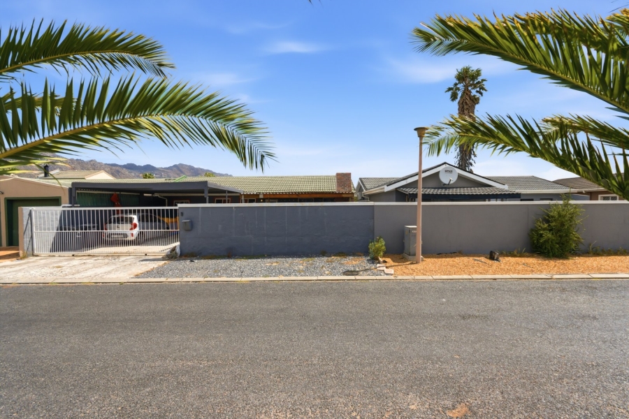 3 Bedroom Property for Sale in Onverwacht Western Cape
